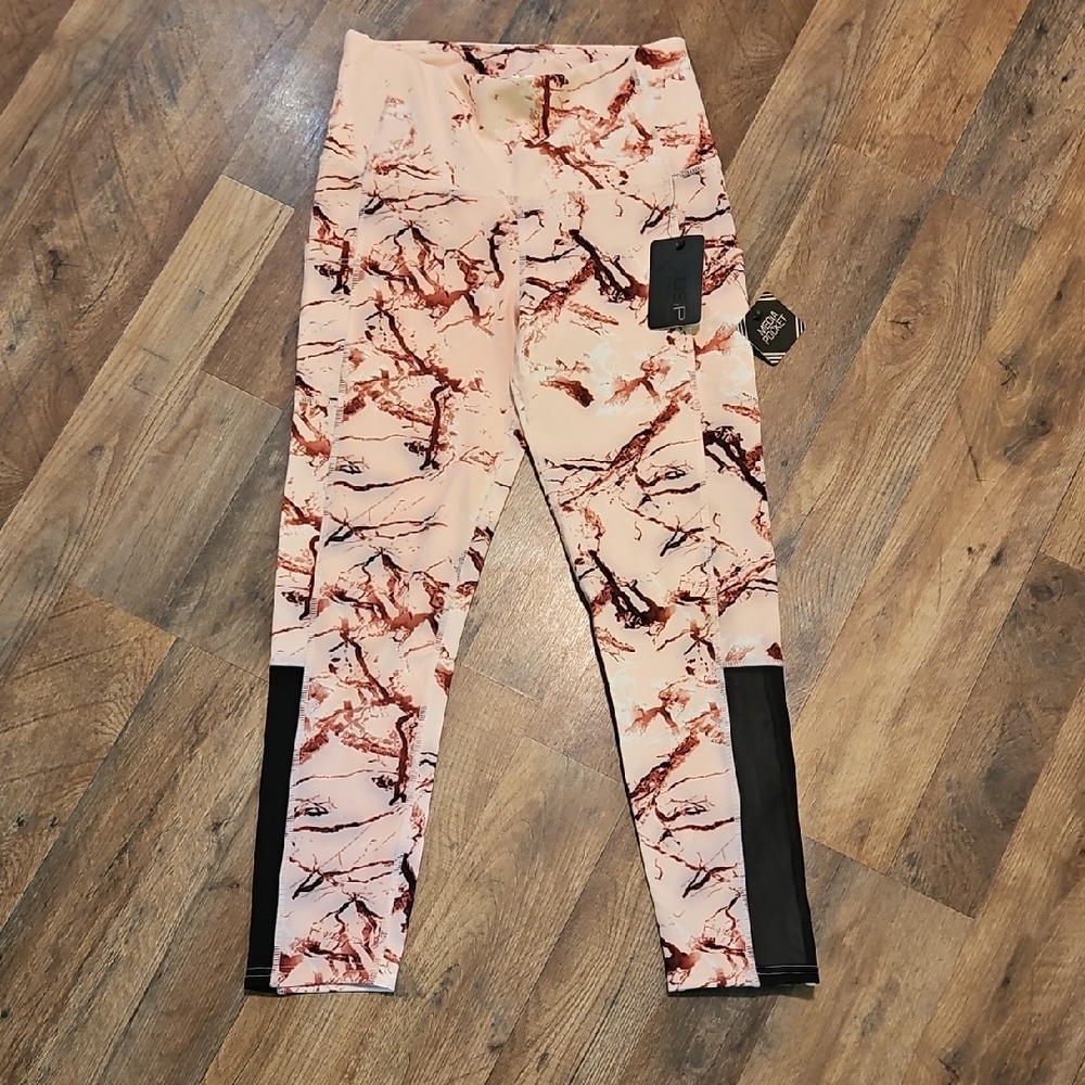 👖BSP Marble Print Leggings with Black Accents